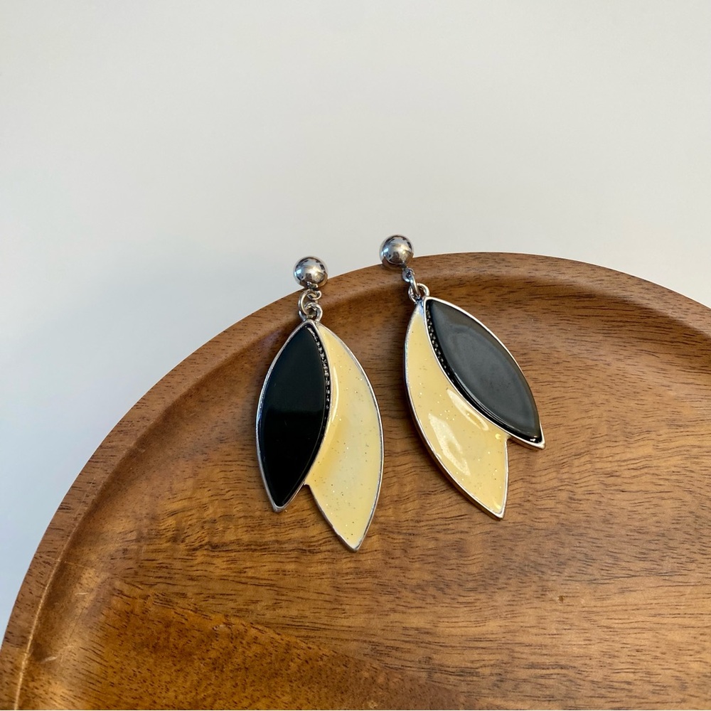 4/$15 Black Yellow Leaf Glitters Drop Earrings